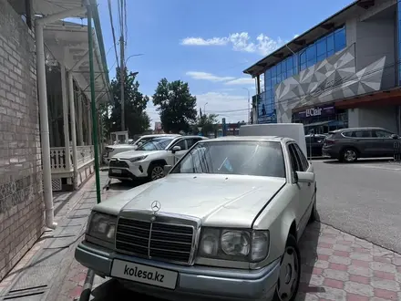 Mercedes-Benz E 200 1991 года за 750 000 тг. в Шымкент – фото 2