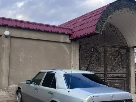 Mercedes-Benz E 200 1991 года за 750 000 тг. в Шымкент – фото 10