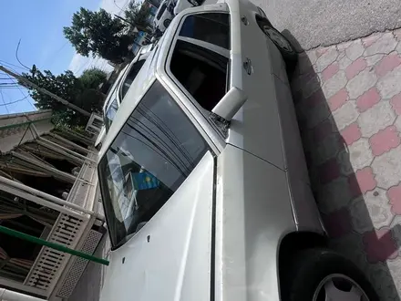 Mercedes-Benz E 200 1991 года за 750 000 тг. в Шымкент – фото 12