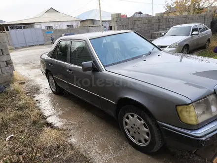 Mercedes-Benz E 230 1993 года за 950 000 тг. в Шымкент – фото 5