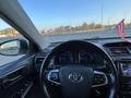 Toyota Camry 2015 годаүшін11 500 000 тг. в Актобе – фото 9