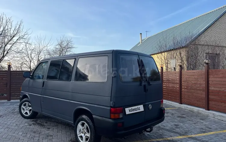 Volkswagen Caravelle 1995 года за 3 600 000 тг. в Караганда