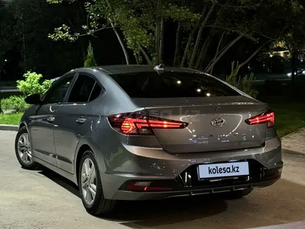 Hyundai Elantra 2019 года за 9 500 000 тг. в Алматы – фото 3