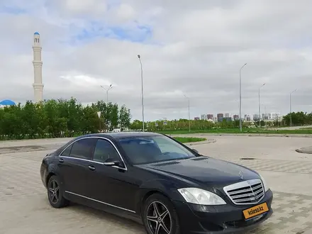 Mercedes-Benz S 350 2006 года за 6 200 000 тг. в Астана – фото 2