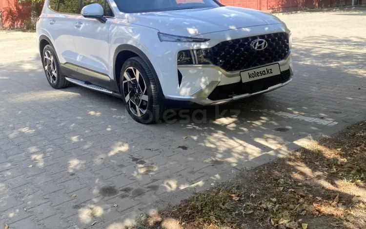 Hyundai Santa Fe 2022 годаүшін18 000 000 тг. в Актобе