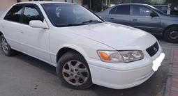 Toyota Camry 2001 годаүшін3 100 000 тг. в Сарканд