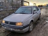 Volkswagen Vento 1993 года за 1 400 000 тг. в Караганда