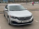 Volkswagen Passat 2020 года за 11 110 000 тг. в Астана – фото 2