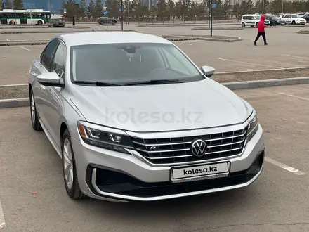 Volkswagen Passat 2020 года за 10 111 111 тг. в Астана – фото 2