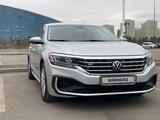Volkswagen Passat 2020 года за 11 110 000 тг. в Астана