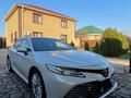 Toyota Camry 2018 года за 14 000 000 тг. в Алматы – фото 3