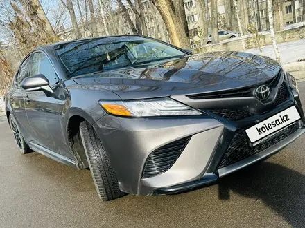 Toyota Camry 2020 года за 13 000 000 тг. в Алматы – фото 7