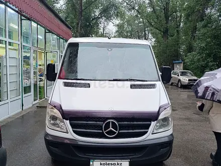 Mercedes-Benz Sprinter 2011 года за 8 700 000 тг. в Алматы – фото 3