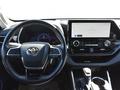 Toyota Highlander 2023 года за 29 600 000 тг. в Атырау – фото 10