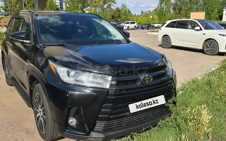 Toyota Highlander 2018 года за 17 800 000 тг. в Астана