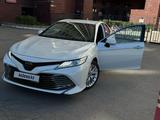 Toyota Camry 2021 года за 17 500 000 тг. в Астана