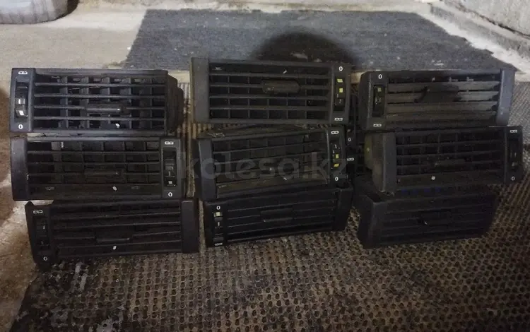 Боковой обдув на Мерседес 124 за 3 000 тг. в Алматы