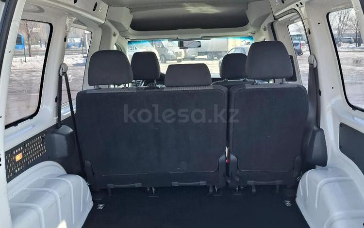 Volkswagen Caddy — миниатюра 2