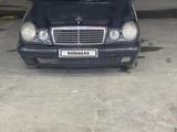 Mercedes-Benz E 230 1996 года за 1 380 000 тг. в Тараз – фото 3