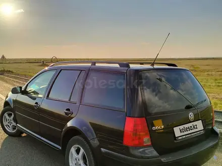 Volkswagen Golf 2002 года за 2 800 000 тг. в Актобе – фото 2