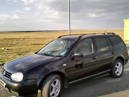 Volkswagen Golf 2002 года за 2 800 000 тг. в Актобе