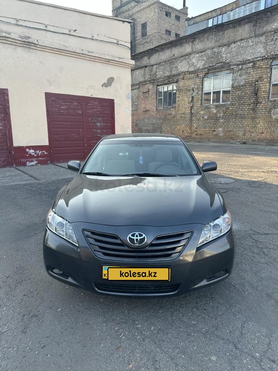 Toyota Camry 2008 г.