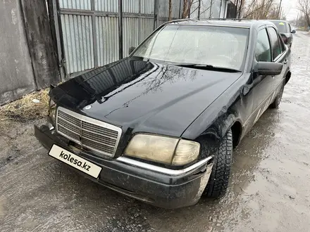 Mercedes-Benz C 180 1996 года за 1 050 000 тг. в Петропавловск