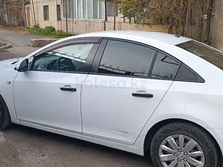 Chevrolet Cruze 2012 года за 3 300 000 тг. в Алматы – фото 18