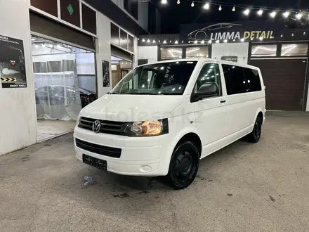 Volkswagen Transporter 2015 года за 16 500 000 тг. в Алматы