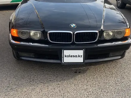 BMW 735 1997 года за 3 500 000 тг. в Алматы