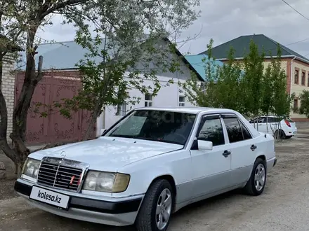 Mercedes-Benz E 200 1993 года за 1 400 000 тг. в Кызылорда – фото 5