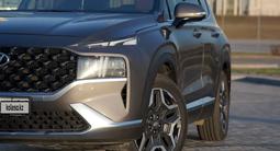Hyundai Santa Fe 2022 года за 14 950 000 тг. в Астана – фото 3
