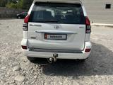 Toyota Land Cruiser Prado 2007 года за 9 000 000 тг. в Бишкек – фото 3