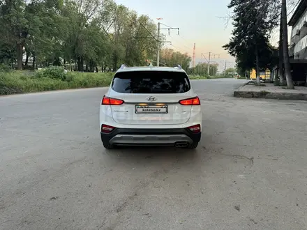 Hyundai Santa Fe 2020 годаүшін13 350 000 тг. в Алматы – фото 23