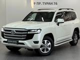 Toyota Land Cruiser Prestige 2022 года за 49 400 000 тг. в Астана
