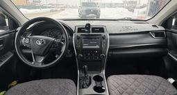 Toyota Camry 2015 года за 5 200 000 тг. в Уральск – фото 5