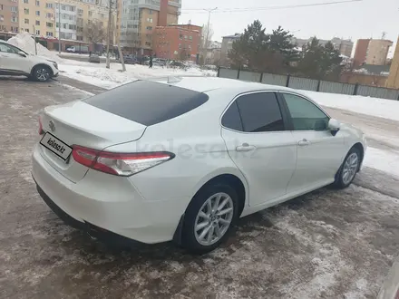 Toyota Camry 2021 года за 16 900 000 тг. в Астана – фото 6