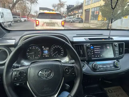 Toyota RAV4 2019 года за 12 500 000 тг. в Шымкент – фото 3