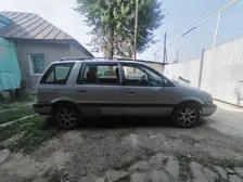 Mitsubishi Space Wagon, 1991