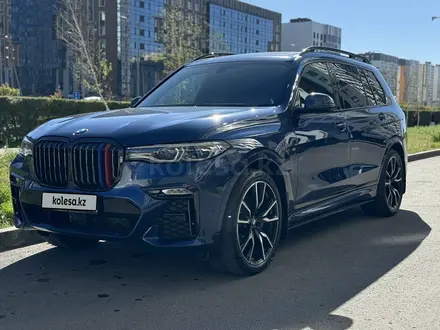 BMW X7 2021 года за 42 000 000 тг. в Астана