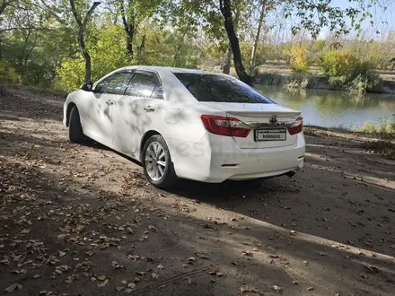 Toyota Camry 2014 года за 10 000 000 тг. в Темиртау – фото 13