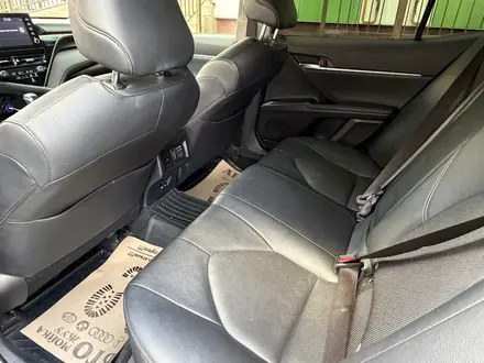Toyota Camry 2023 года за 16 590 000 тг. в Алматы – фото 10