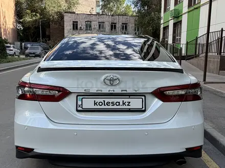 Toyota Camry 2023 года за 16 590 000 тг. в Алматы – фото 5