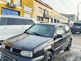 Volkswagen Golf 1993 годаfor550 000 тг. в Алматы