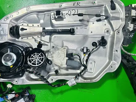 W221 передний механизм стеклоподъемника за 20 000 тг. в Алматы