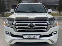 Toyota Land Cruiser 2017 годаүшін35 900 000 тг. в Алматы