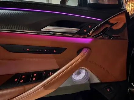 BMW M5 2021 года за 60 000 000 тг. в Алматы – фото 10
