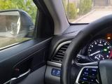 Hyundai Elantra 2018 года за 4 700 000 тг. в Актау – фото 3