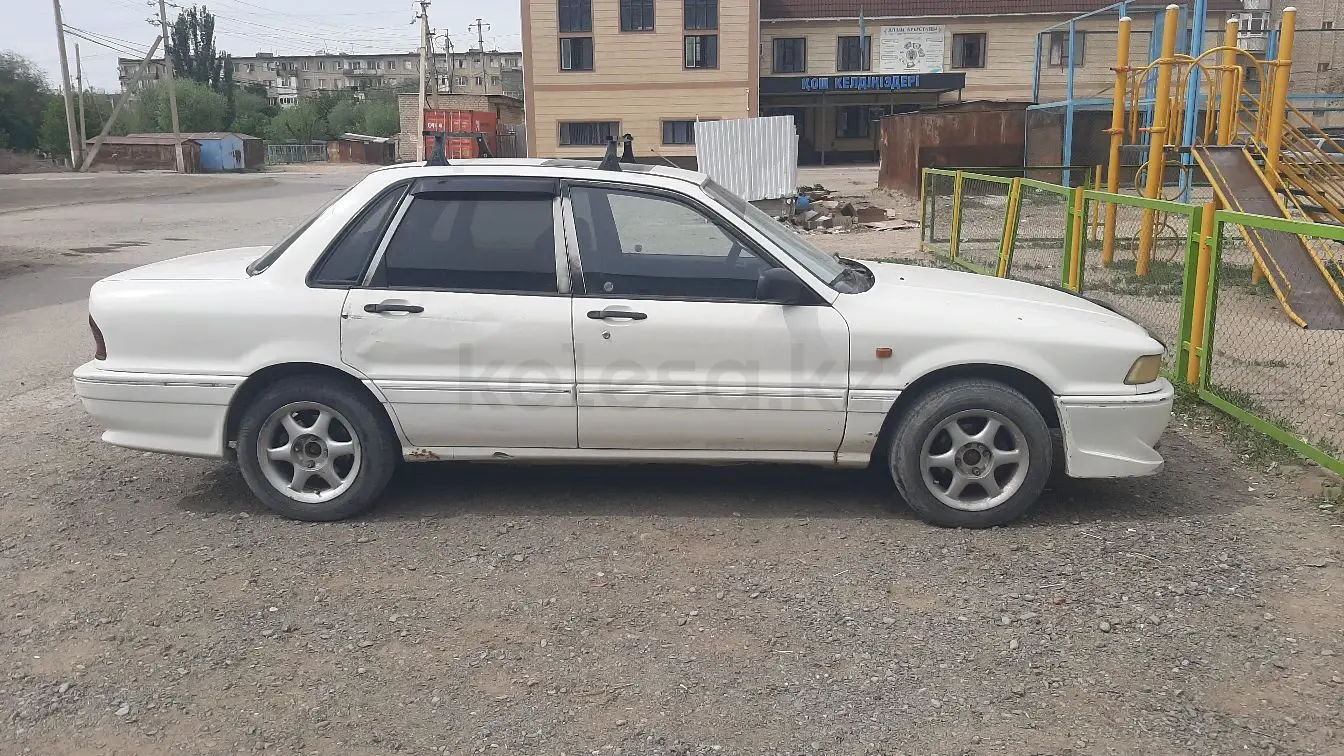 Mitsubishi Galant, 1992