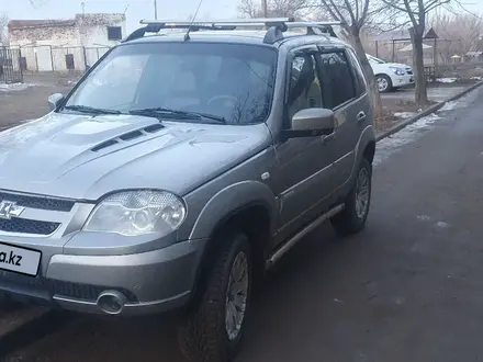 Chevrolet Niva 2011 года за 3 500 000 тг. в Актобе – фото 2